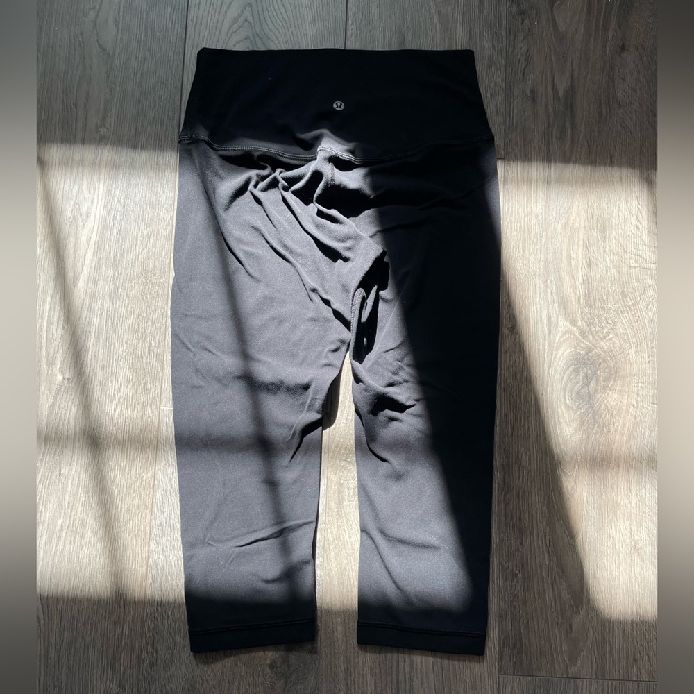 lululemon capris - Picture 2 of 2